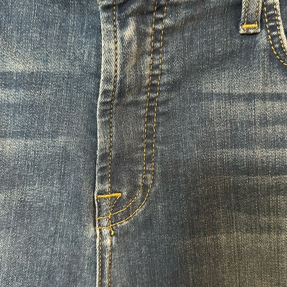 Jen 7 from 7 for All Mankind Mid-Roll - Picture 10 of 10